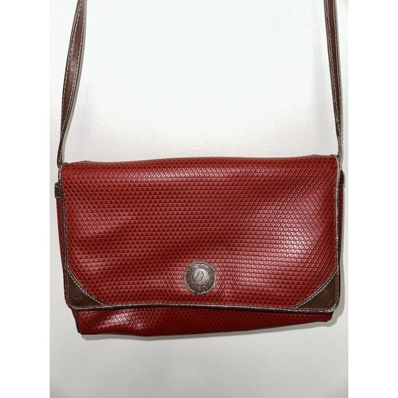 Vintage 80s Liz Claiborne Signature Crossbody Shoulder Bag Maroon Red Logo Purse - Picture 3 of 16